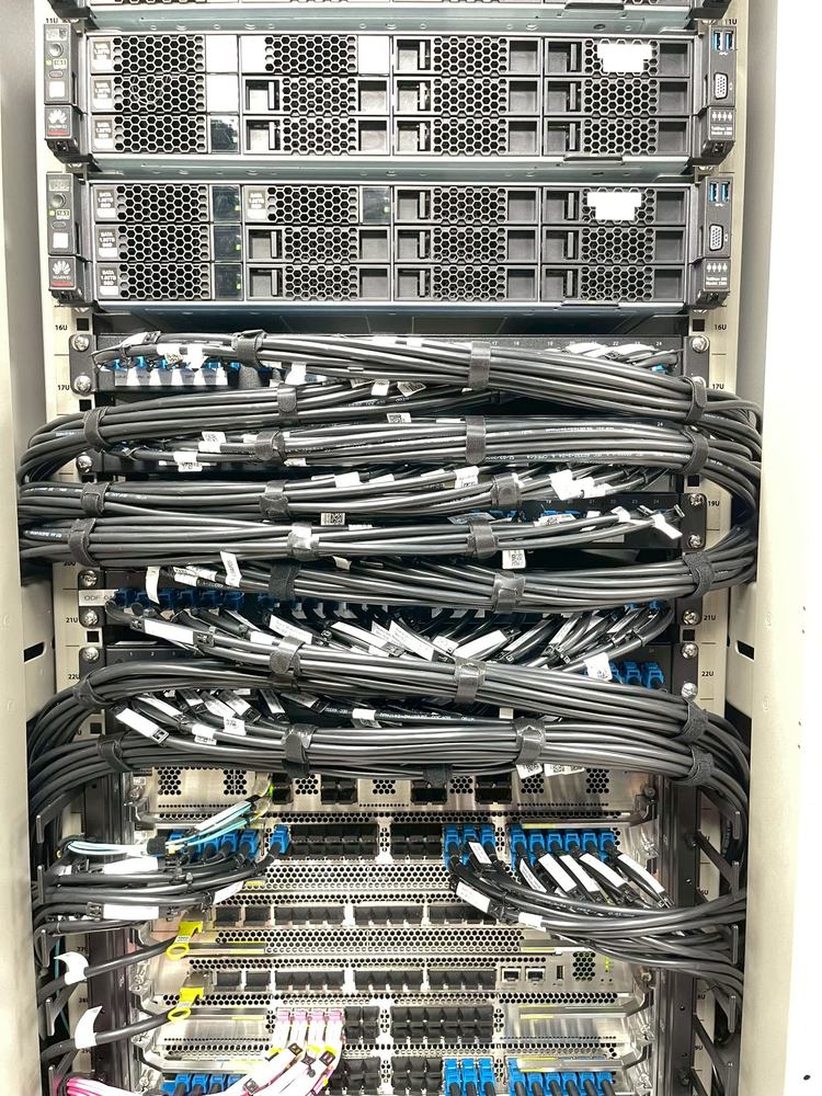 ตู้ Rack ติดตั้งอุปกรณ์ Huawei